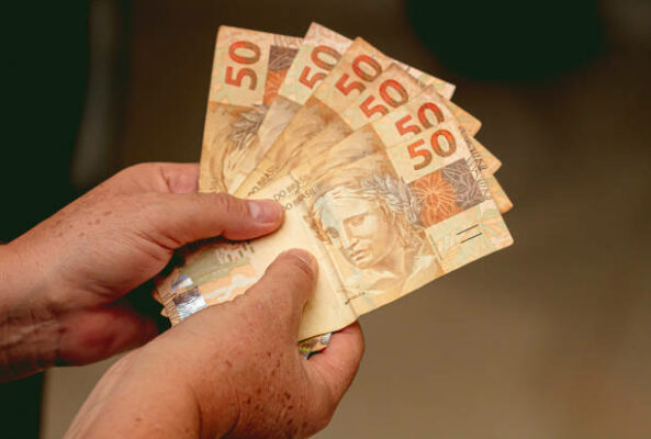 Caixa Tem -Conheça o Empréstimo de até R$ 4,5 mil 